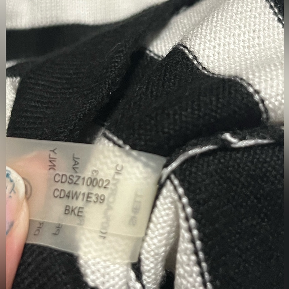 EUC Calvin Klein Women’s Striped Sweater Dress - Sz Medium - Black/Off White - Picture 5 of 6
